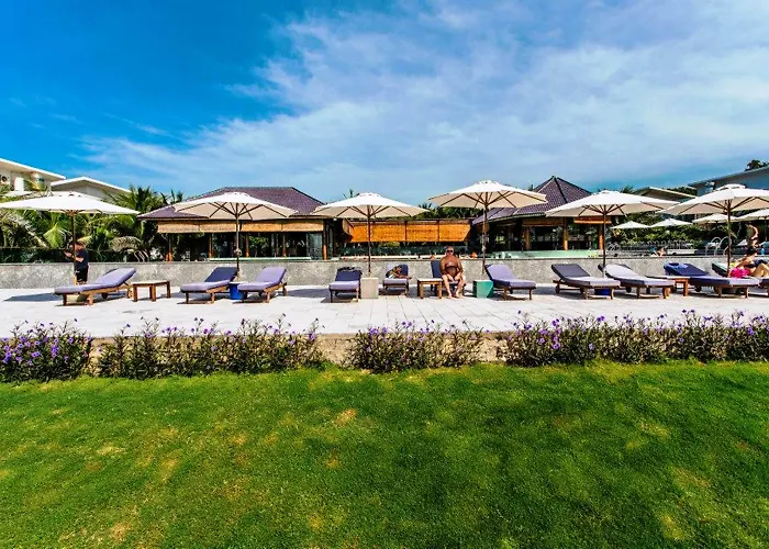 Del Sol & Resort 4*